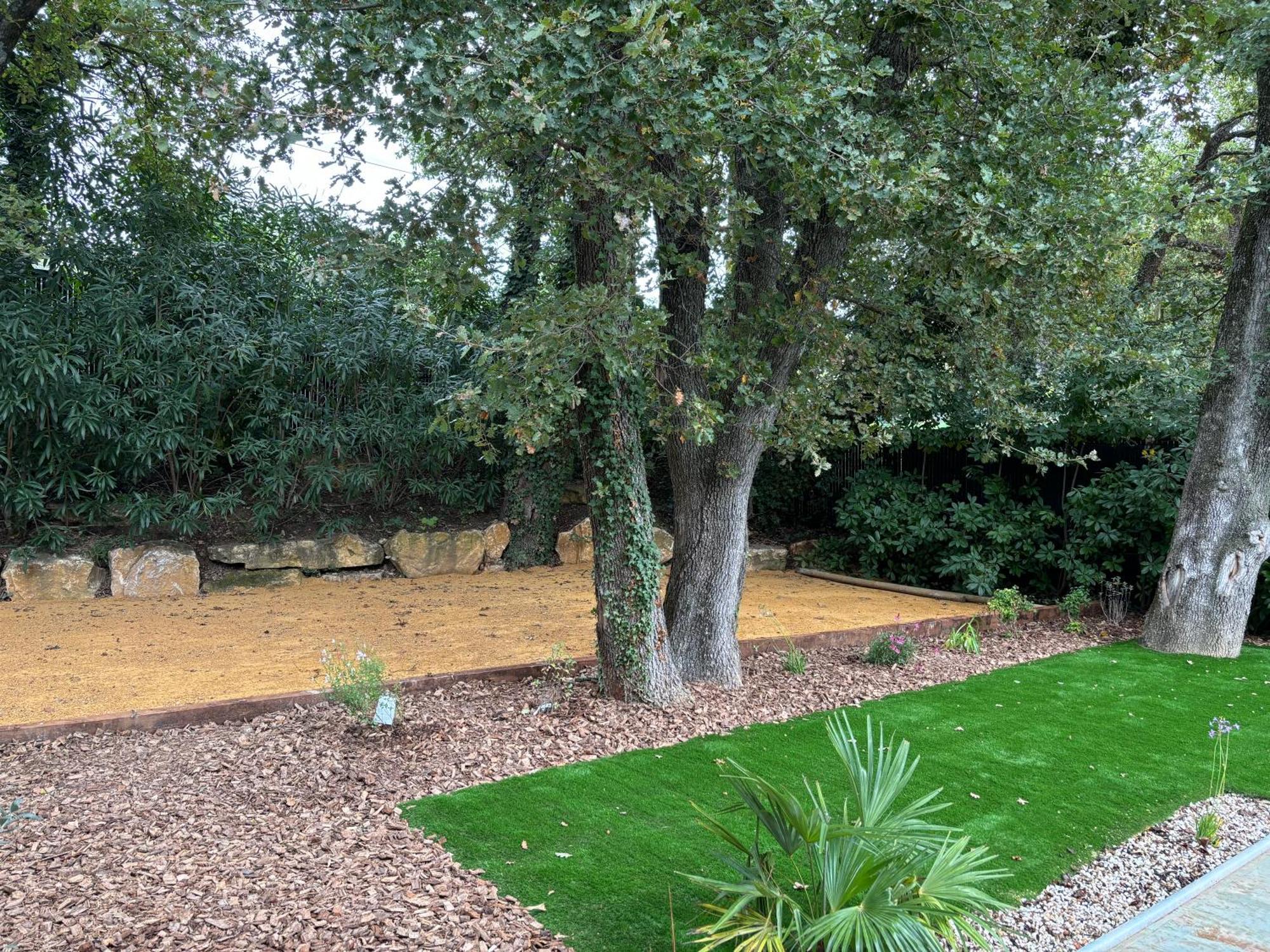 Uchaux Les Jardins Du Castelas - Piscines, Jardins Et Spas Privatifs מראה חיצוני תמונה
