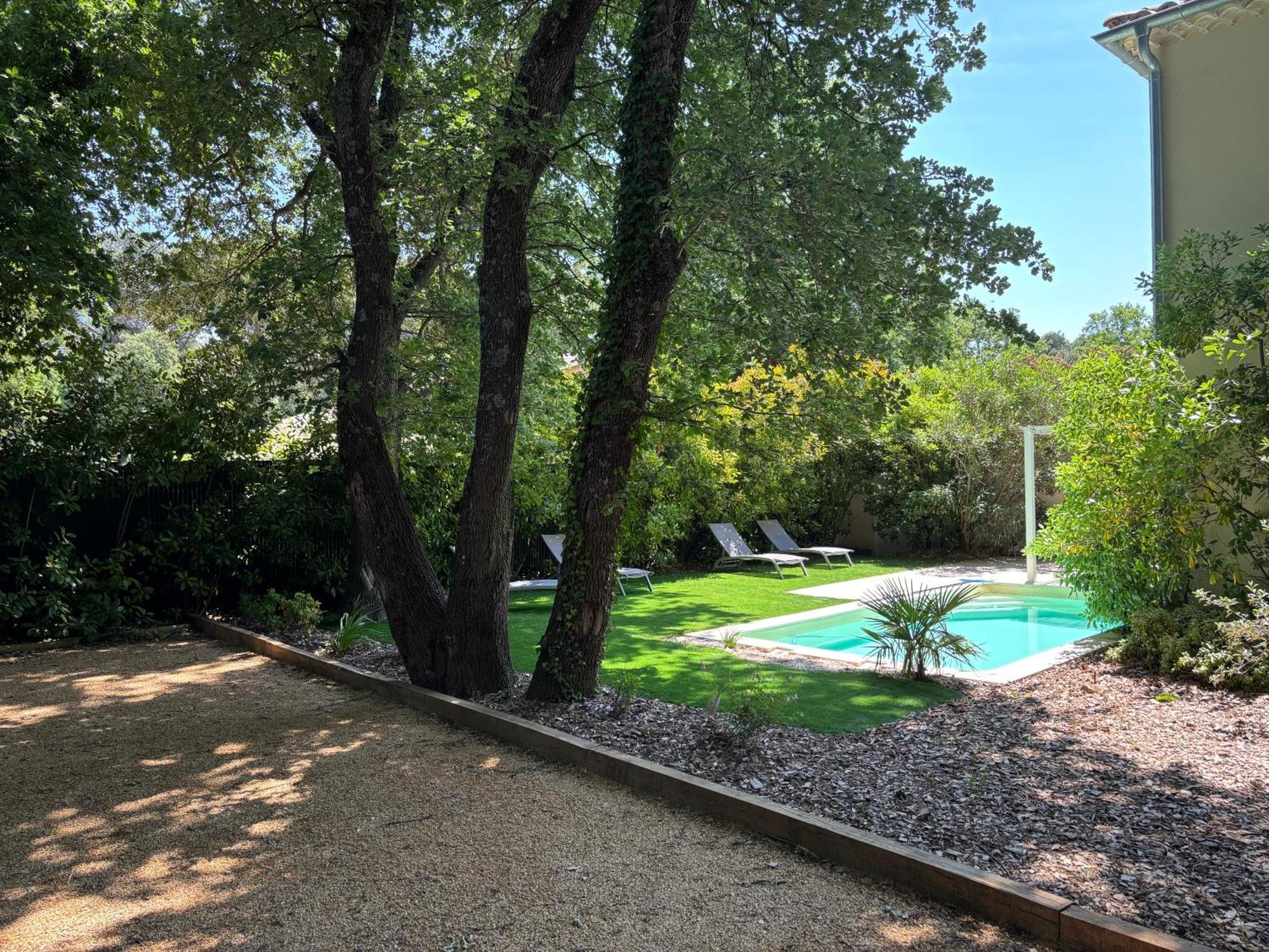 Uchaux Les Jardins Du Castelas - Piscines, Jardins Et Spas Privatifs מראה חיצוני תמונה