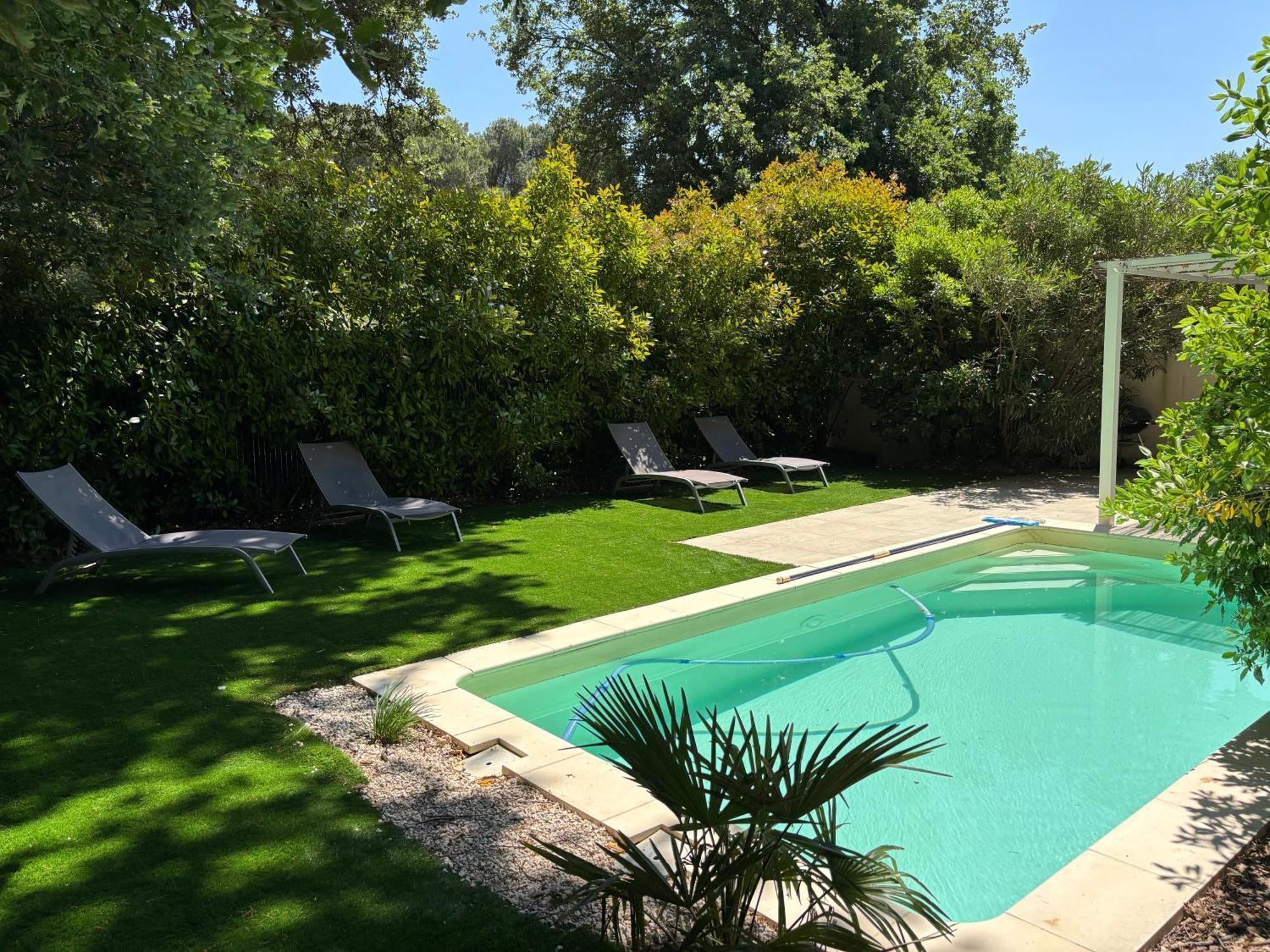 Uchaux Les Jardins Du Castelas - Piscines, Jardins Et Spas Privatifs מראה חיצוני תמונה