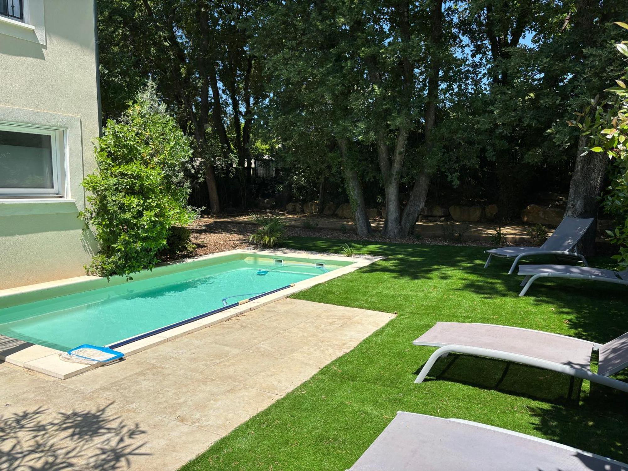 Uchaux Les Jardins Du Castelas - Piscines, Jardins Et Spas Privatifs מראה חיצוני תמונה